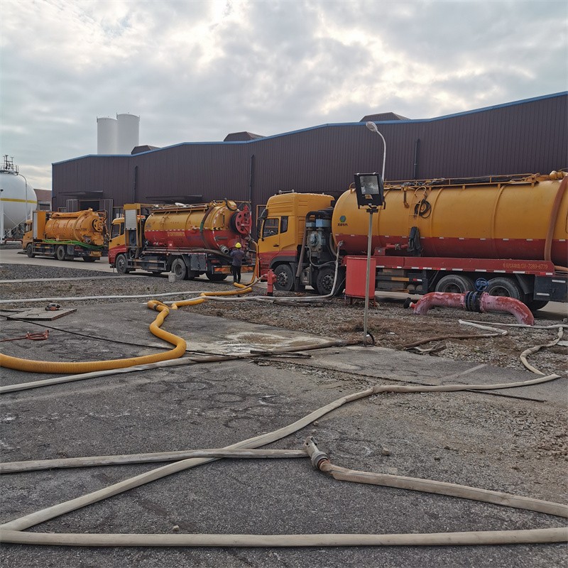 振安污水池清理