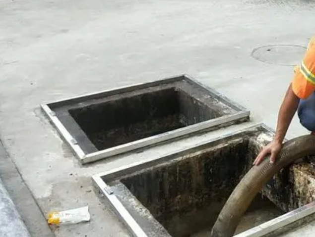 振安化粪池清理